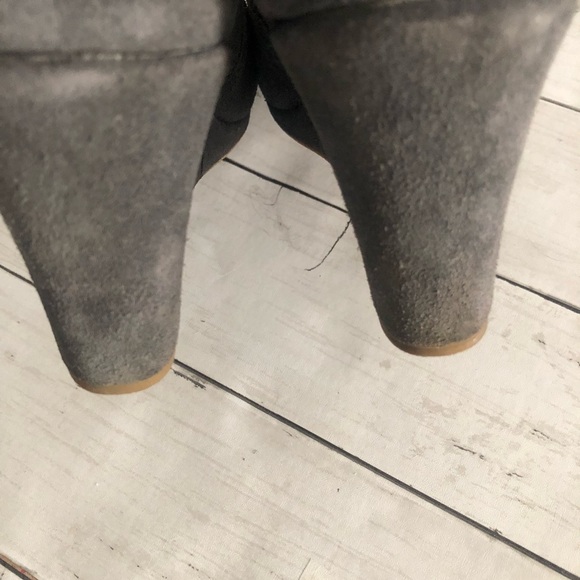 Toms Gray Suede Desert Ankle Side Zipper Boot Size 6.5 - Picture 3 of 7